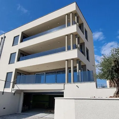 2 - 100 M From Sea Apartment