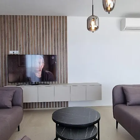 2 - 100 M From Sea Apartment *