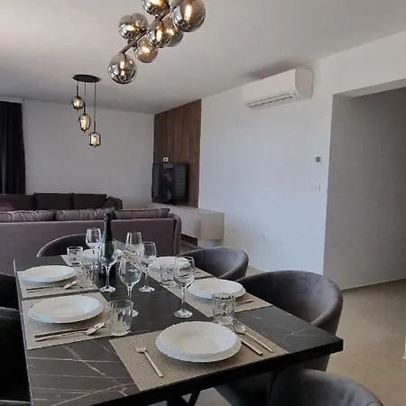 Apartment 2 - 100 M From Sea